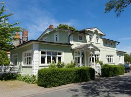 Haus Rosengarten，位于米德尔哈根的带停车场的酒店