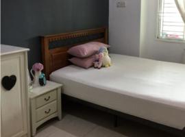 Four friend hotel，位于Kampong Banggor Tok Ajar的酒店