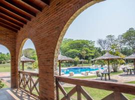 Hotel Vista Serrana，位于Tobatí的酒店
