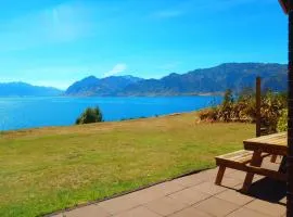 Lakefront Bellevue Lake Hawea Wanaka