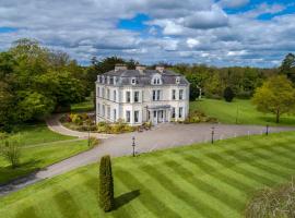 莫伊谷高尔夫度假酒店，位于Moyvalley的酒店