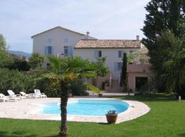 Logis Hôtel La Bastide des Monges，位于尼翁的酒店