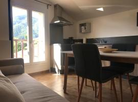 Lavande 3ème étage，位于勒马的酒店