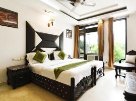 Hotel Baljeet Lodge，位于新德里Safdarjung Enclave的酒店