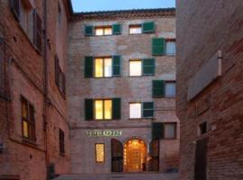 Hotel I Tigli albergo diffuso，位于科里纳尔多的酒店