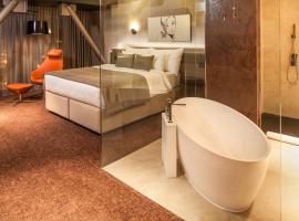 可龙威尔布拉索夫酒店，位于布拉索夫的带按摩浴缸的酒店