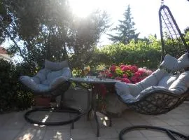 HOLIDAY ROOM - THE VIEW