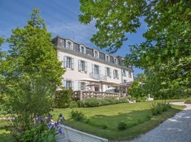 Logis Hôtel Restaurant Château Bellevue，位于Cazaubon的酒店