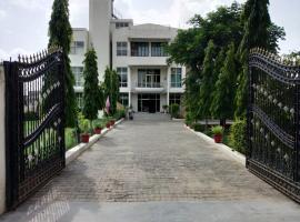 Antariksh Hotel & Resorts，位于新德里的酒店