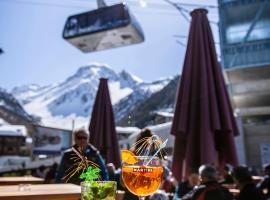 Hôtel Alpina - Swiss Ski & Bike Lodge Grimentz，位于格里门茨克雷茨缆车附近的酒店