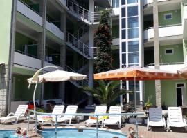 Green House Hotel，位于科布列季的酒店