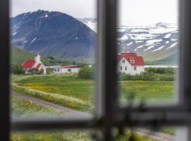 Holt Inn，位于Flateyri的酒店