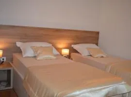 Grabovica Sobe-Blue Lake Luxury Rooms