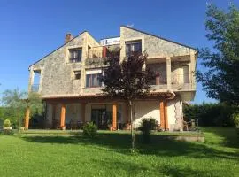 Hosteria La Moraleja