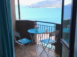 Apartment on the sea