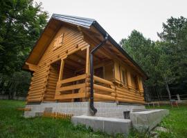 Cabin House Hidden Nest，位于莫斯塔尔的木屋