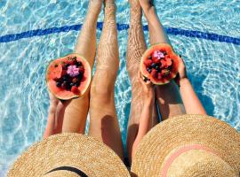 Villa Nicolli Romantic Spa Resort - Adults Only，位于加尔达湖滨的酒店