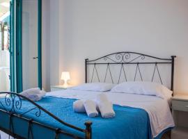 Rooms & Apartments La Spiaggia - Gallipoli，位于加利波利的酒店