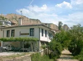 Узуновата къща