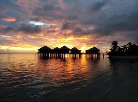 椰子海滩俱乐部度假酒店&Spa，位于Fausaga的度假村
