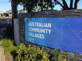 澳大利亚社区村庄旅馆，位于班克斯敦机场 - BWU附近的酒店