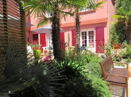 Le Trianon，位于埃泰勒的酒店