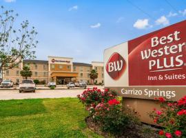 Best Western Plus Carrizo Springs Inn & Suites，位于Carrizo Springs的酒店