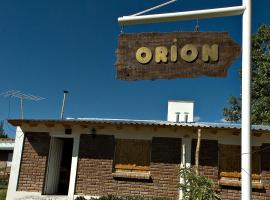 Caba&ntilde;as Ori&oacute;n，位于波特雷里约斯的青旅