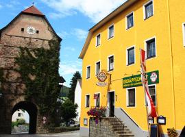 Gasthof 'Zum alten Turm'，位于Haslach an der Mühl的酒店