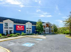 Econo Lodge Inn & Suites Radford-Blacksburg Area，位于拉德福弗吉尼亚理工大学蒙哥马利机场 - BCB附近的酒店