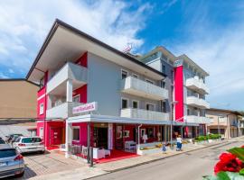 Hotel Romantik & Depandance，位于利尼亚诺萨比亚多罗的酒店