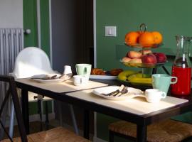 La bicicletta Rossa B&B，位于Cenaia的酒店