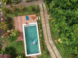 巴厘岛迪比斯民宿，位于努沙杜瓦的酒店