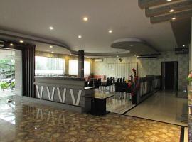 Grand Krakatau Hotel Serang，位于西冷的酒店