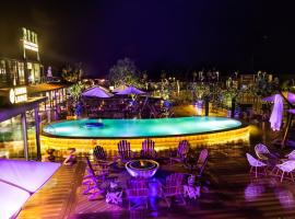 DATA Resort by Della Adventure，位于罗纳瓦拉阿德拉斯意象主题公园附近的酒店