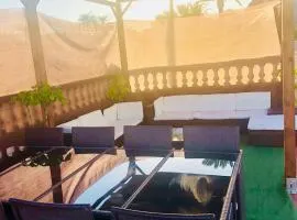 GRAN CASA con TERRAZA a 3 min Playa con Wifi - rodeada de servicios