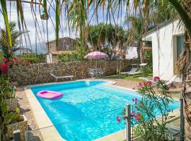 Villa Manzella piscina privata，位于奇尼斯的酒店