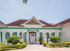 Diamond Villa Guest House，位于蒙特哥贝的酒店