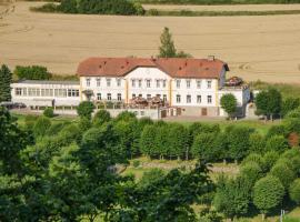 Parkhotel Český Šternberk，位于捷克施特恩贝克的酒店