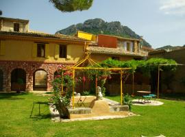 金狮阿卡德酒店，位于比伊莱巴罗涅的酒店