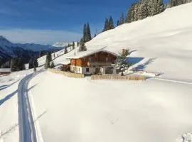 Wallegg Lodge - Alpine Premium Chalet - Ski In-Ski Out - Real Alpine Location Saalbach