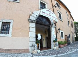 马西莫别墅庄园酒店，位于Veroli的酒店