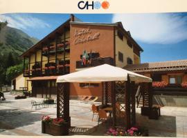 Cristall Hotel，位于罗卡迪坎比奥Brecciara附近的酒店