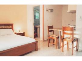 MARMARON ROOMS，位于阿吉坎普斯的酒店