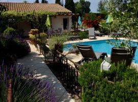 Logis Hotel Restaurant Hostellerie de la Tour，位于丰维耶的酒店