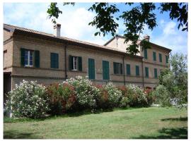Agriturismo Valle Isola "La Tana del Gusto"，位于科马基奥的酒店