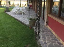 Hotel River，位于Civitella Roveto的酒店