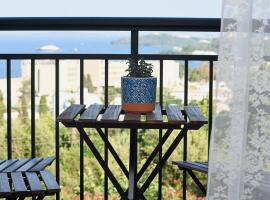 Blue & Green Apartments , Dassia - Corfu 1&2-3&4，位于达西亚的酒店