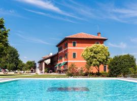 卡西亚蓝旅馆，位于基亚拉诺的酒店