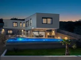 Luxury Villa Gold Pearl with Pool
